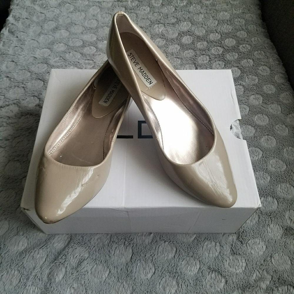 Steve Madden Nude Ballet Flats